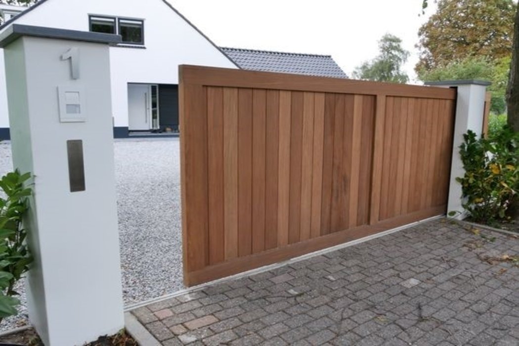 Pros and Cons of Automatic Gate Systems